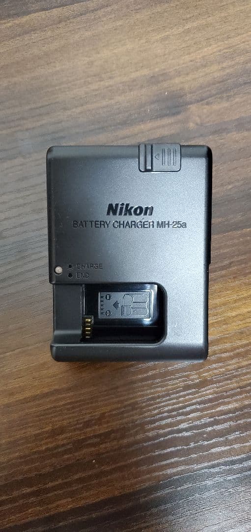 ニコン D7500 18-140 VR Kit 一眼レフカメラ SD付き