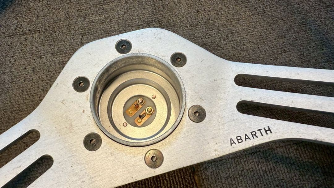 ABARTH ステアリング・ハンドル本体 クイックリリース付き！早い者勝ち！