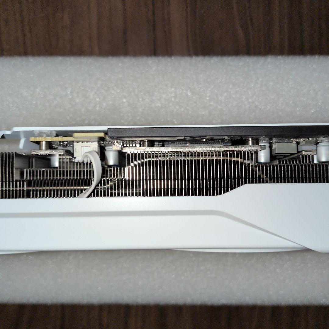 XFX Radeon RX 9060 XT 8GB ホワイト(保証書付き)