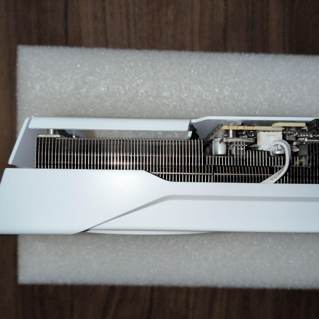 XFX Radeon RX 9060 XT 8GB ホワイト(保証書付き)