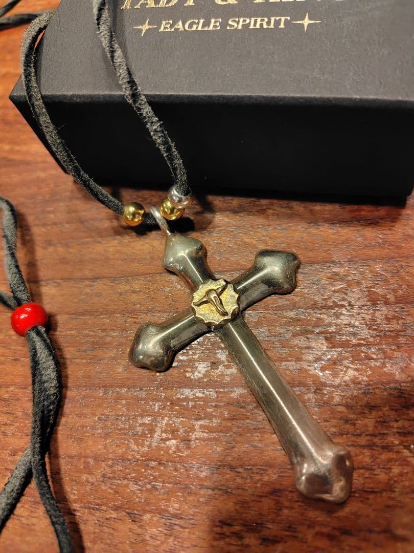 シルバー クロス ネックレス　革紐ビーズ全て含む