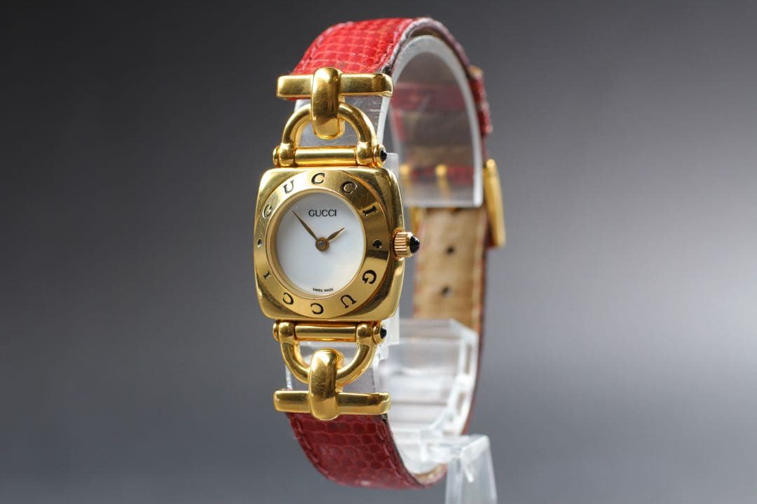 稼働 グッチ 6300L ホワイト クオーツ レディース 腕時計