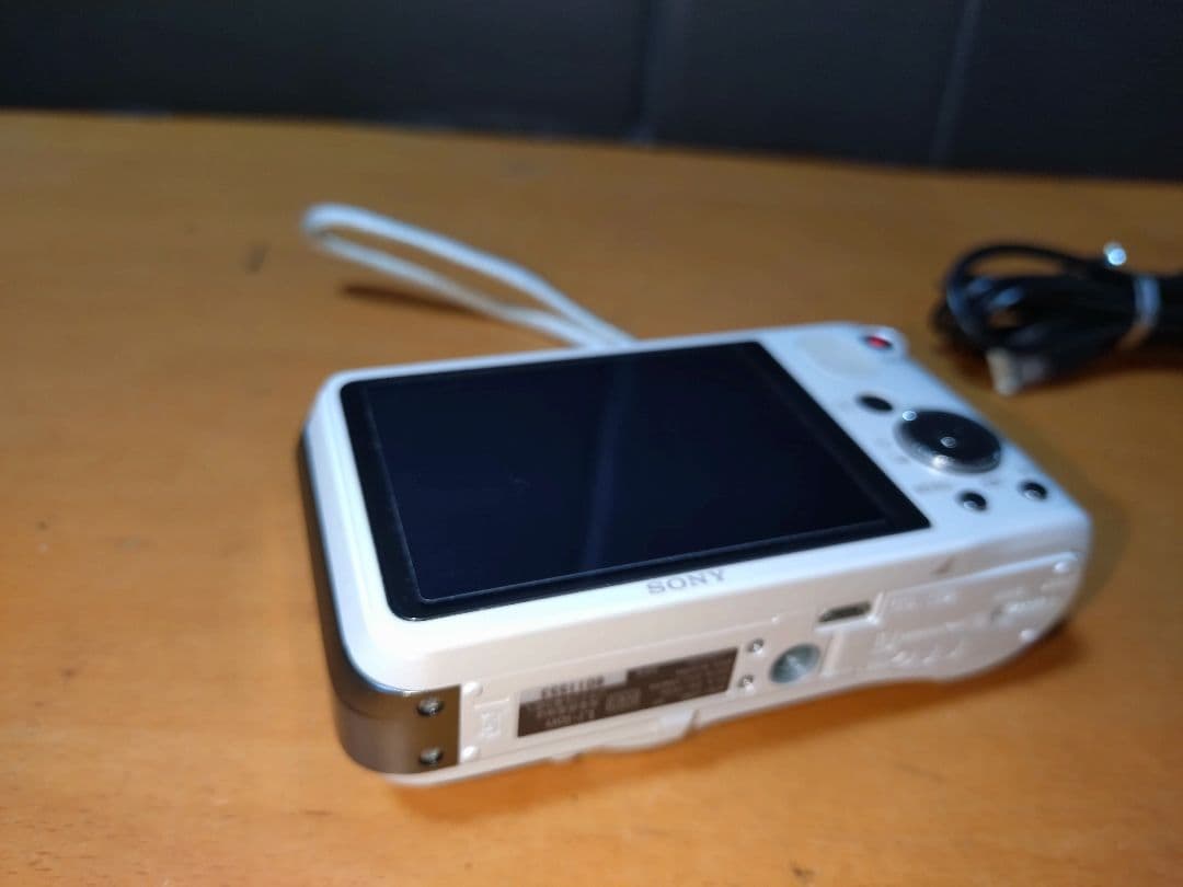 美品 SONY DSC-HX10V サイバーショット デジタルカメラ ホワイト