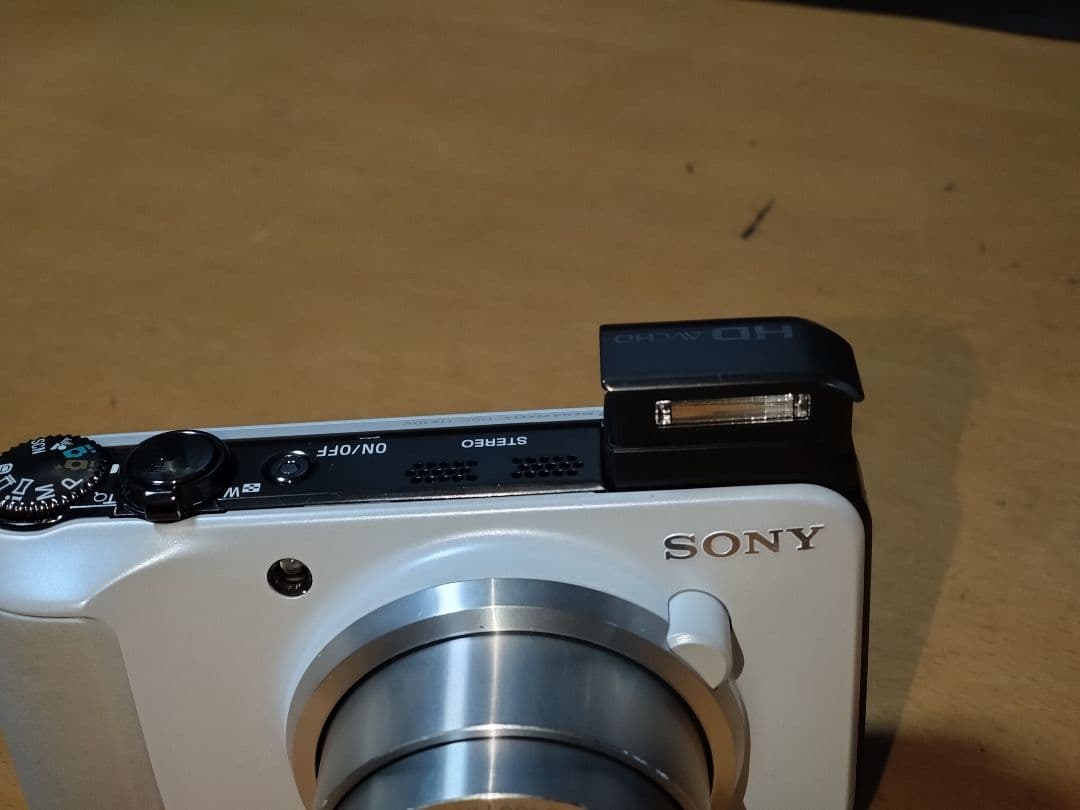 美品 SONY DSC-HX10V サイバーショット デジタルカメラ ホワイト