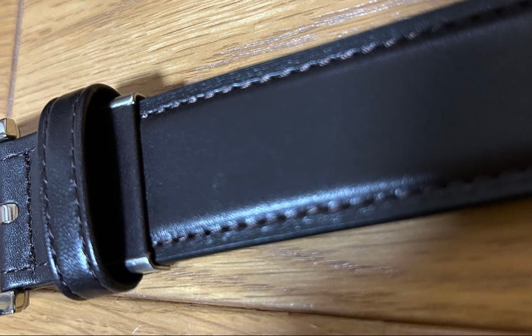 美品　BURBERRY レザーベルト　ダークブラウン×シルバー金具　牛革