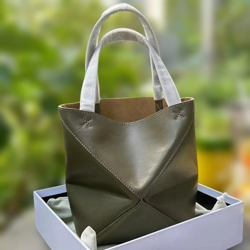 オリーブグリーン本革パズルフォールドミニトート 軽量収納便利 レディース