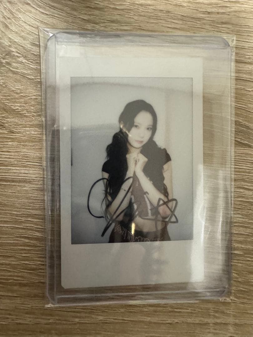 (特別セール)Kep1er ユジン 直筆サインチェキ ポラロイド