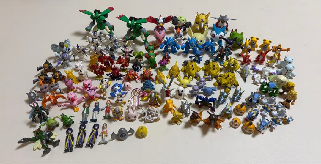 【2/2AMまで値下げ】デジモン　フィギュア　124体　まとめ売り