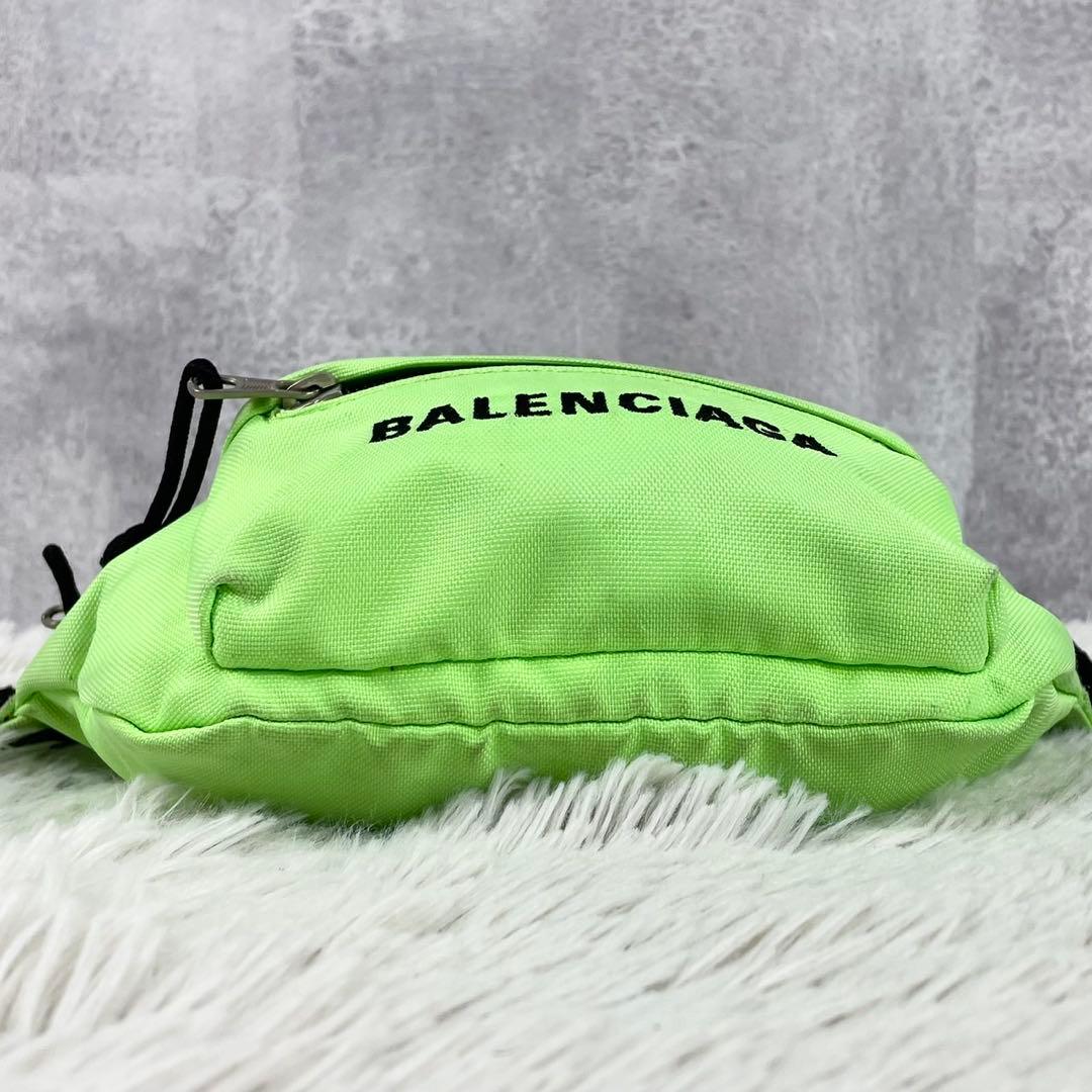美品 バレンシアガ キャンバス ウエストバッグ ロゴ型押し ファスナー 緑