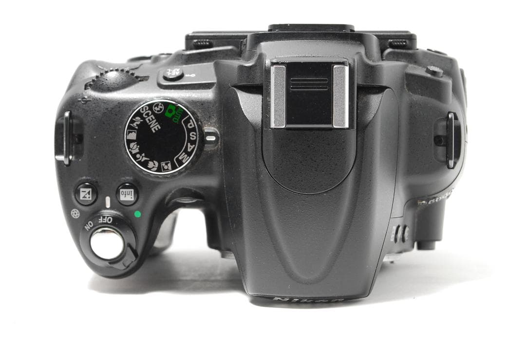 Nikon D5000　スマホ転送　初心者安心の手振れ補正レンズ　動画自撮りOK