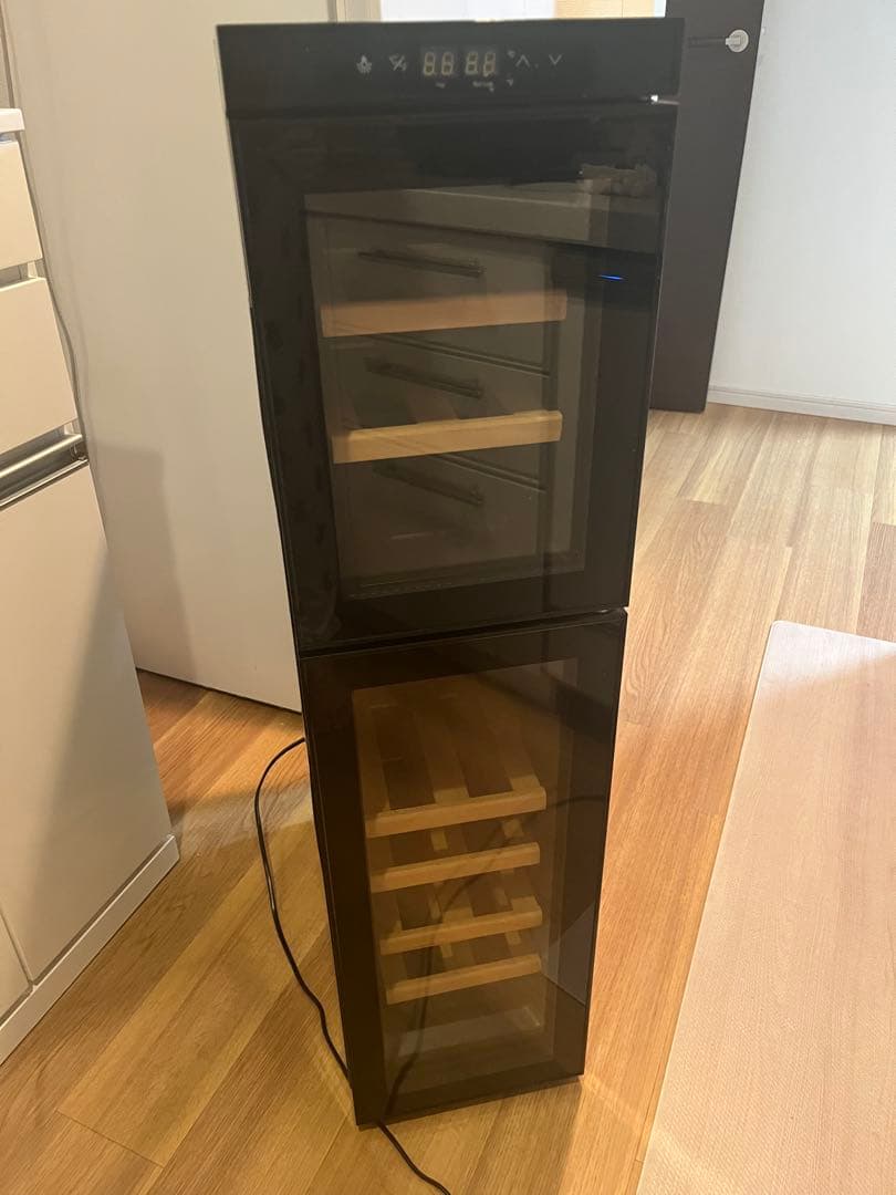 ワインセラー　18本収納