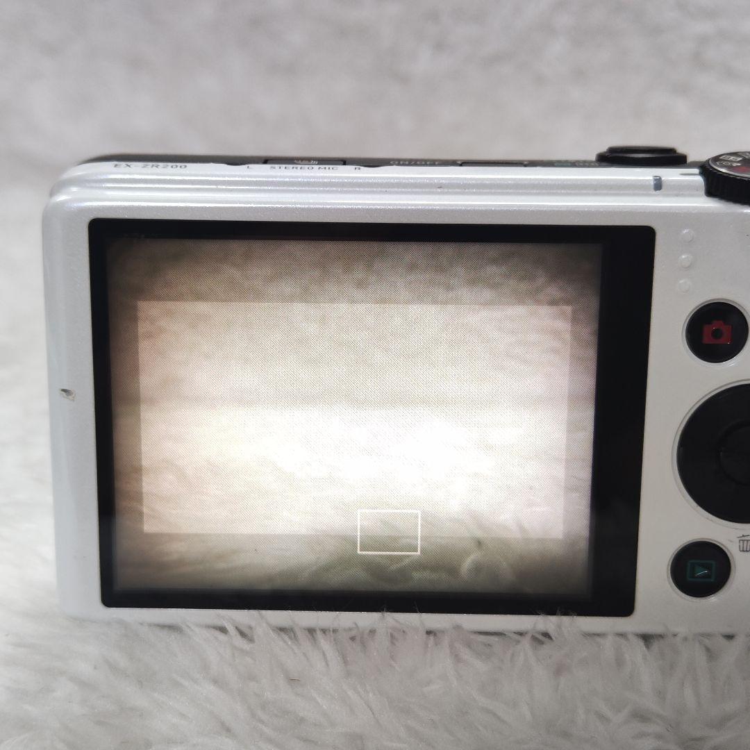 良品✨CASIO EXILIM EX‐ZR200 ホワイト コンデジ デジカメ