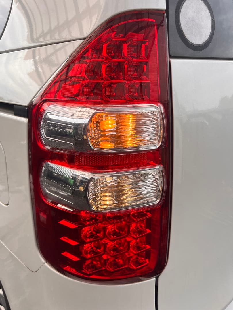 トヨタ純正★ノア ZRR70  テールランプセット