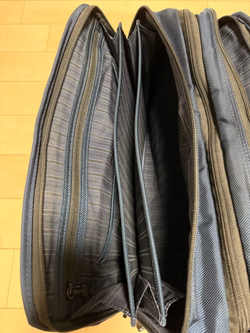 【美品】TUMI shipsコラボ　ネイビー バック