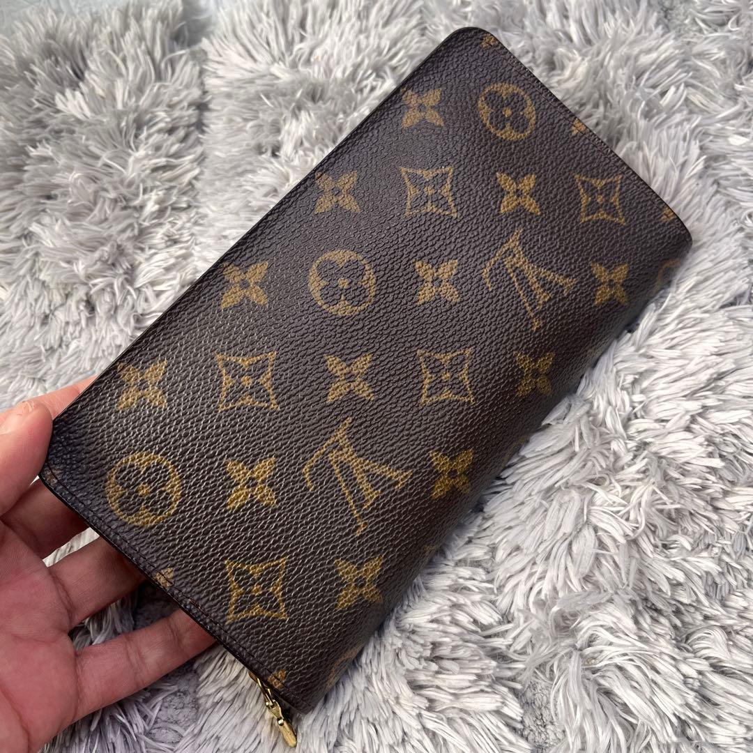 ルイヴィトン　ポルトモネ　ジップ　モノグラム　長財布　ラウンドファスナー