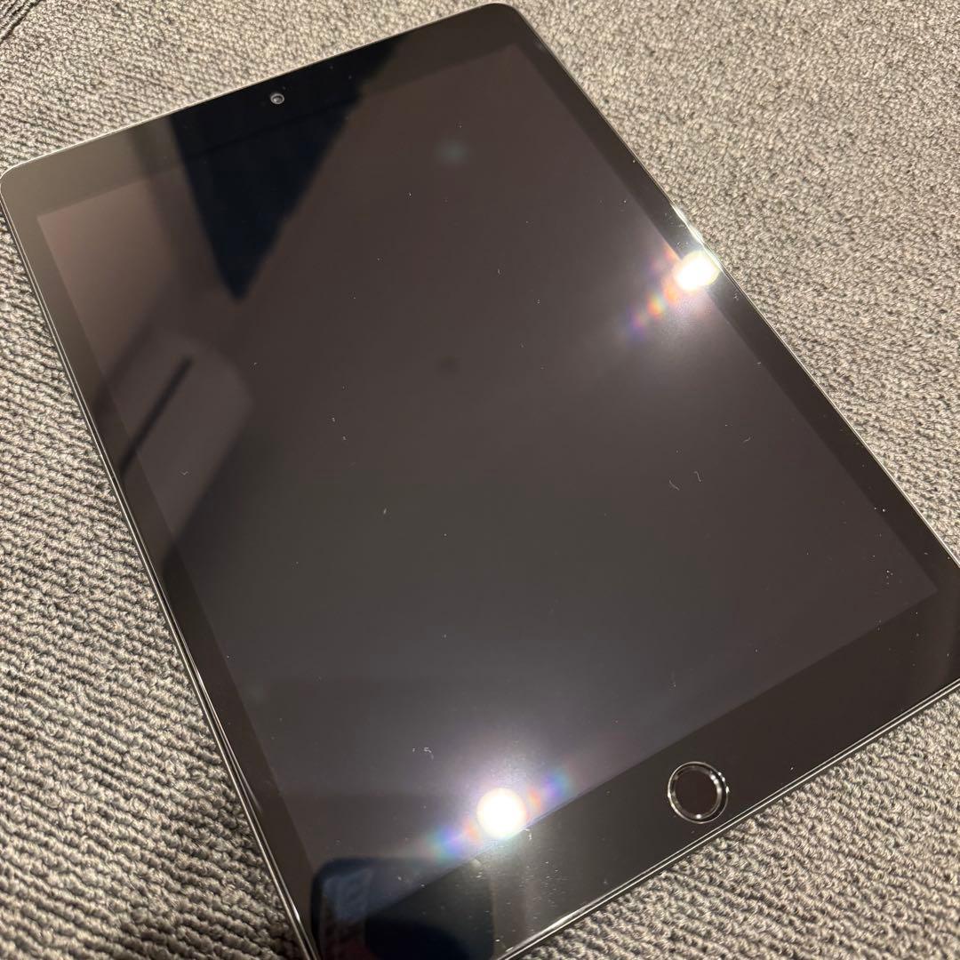 iPad 第7世代 32GBスペースグレイWi-Fiモデル