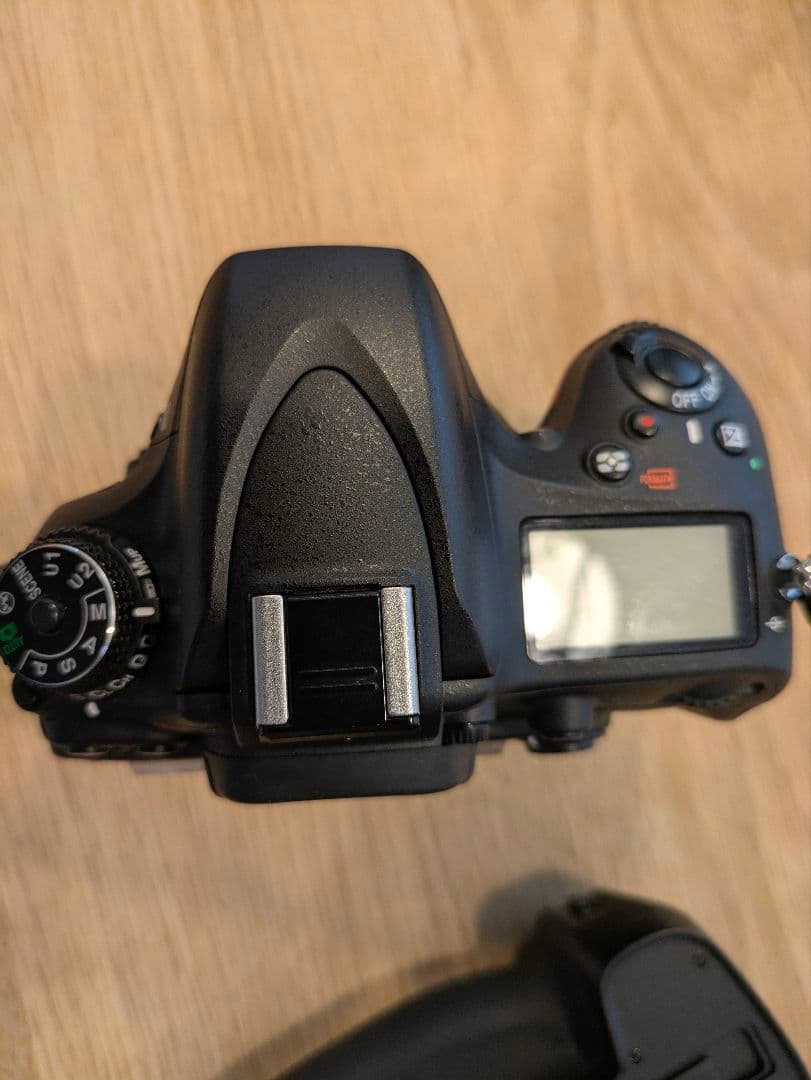 Nikon D610 本体　8824ショット　z7スト、縦グリップ付き