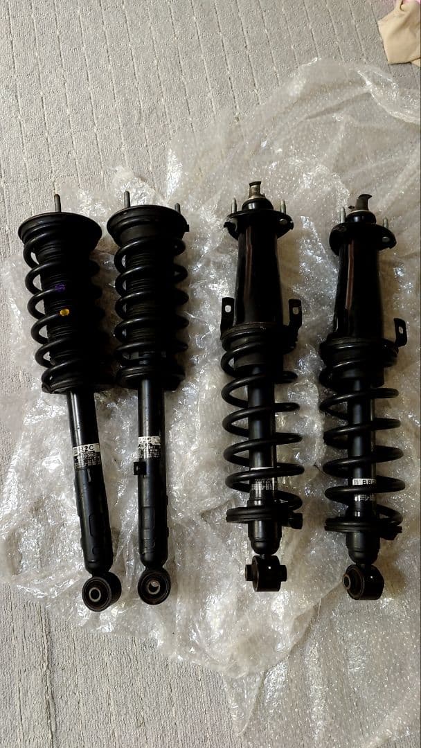 【けい】GWS214 クラウンマジェスタ 純正サスペンション