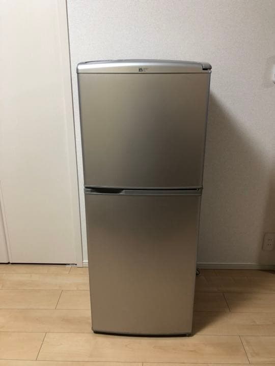 中古冷蔵庫　SANYO SR-141M(SB)