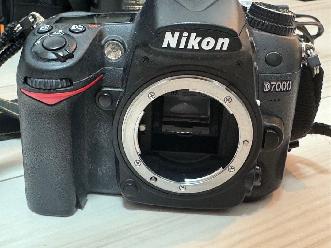 Nikon d7000 18－200 vr ii レンズキット