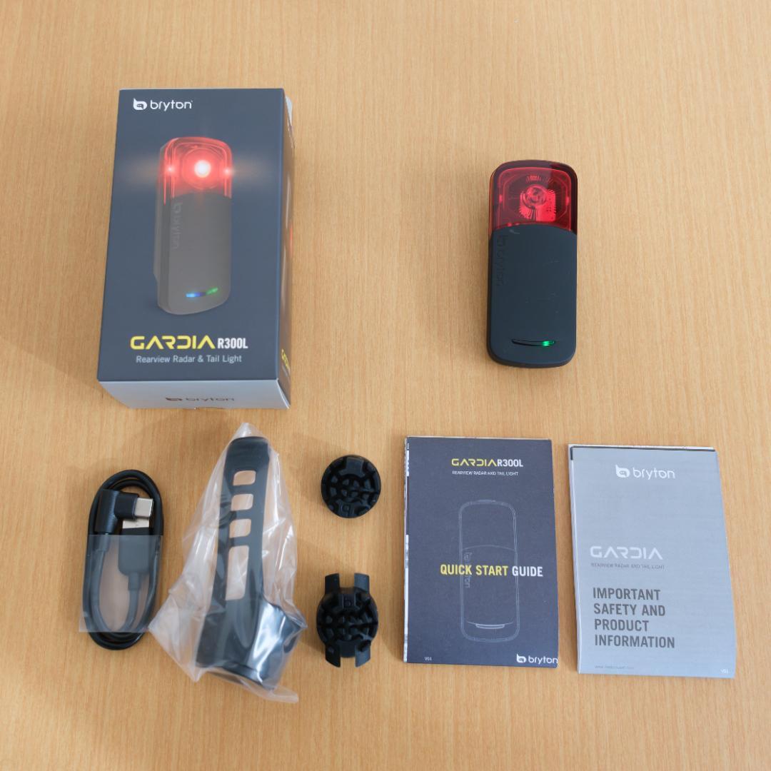テールライト・リアビューレーダー　Briton GARDIA R300L