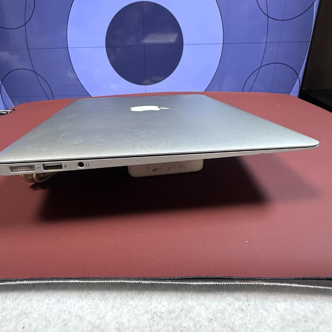美品】Apple MacBook Air 13インチ A1466 Core i5