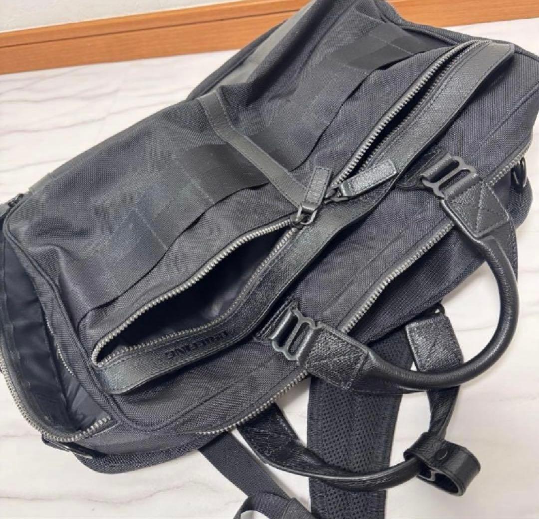 【定番モデルに飽きた方にオススメ】BRIEFING FUSION TRINITY