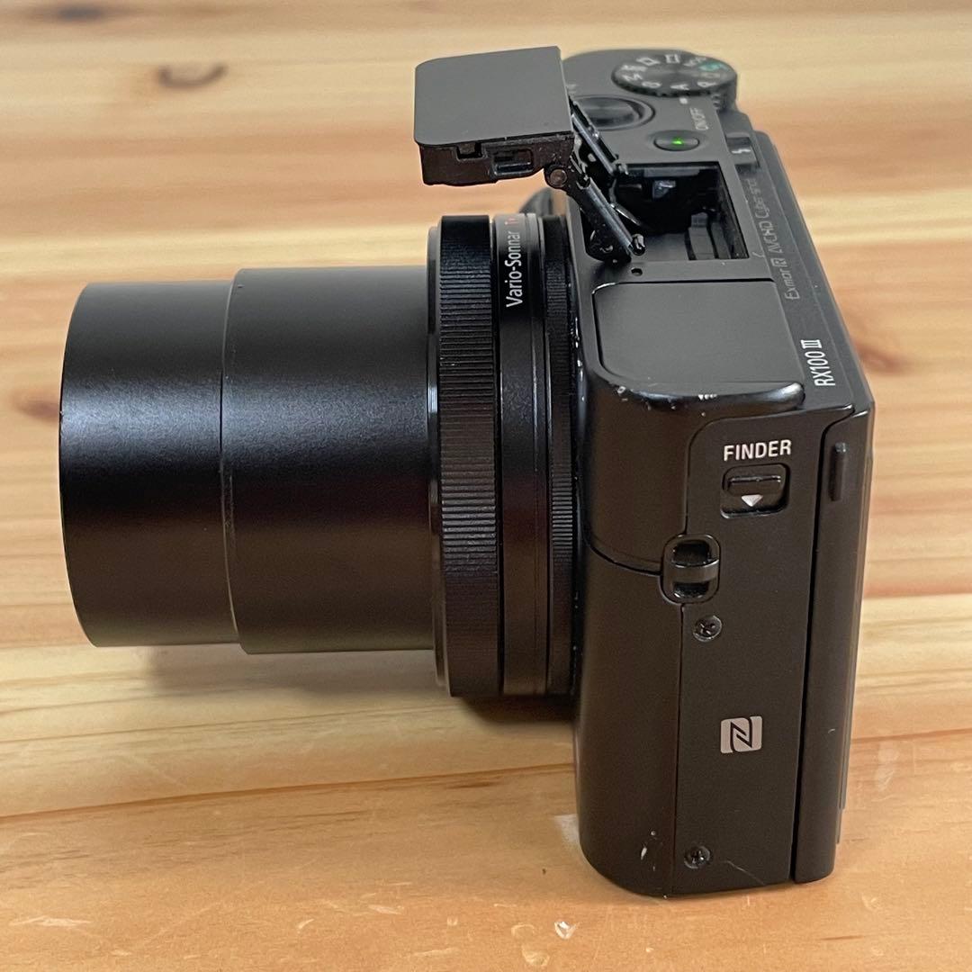 【美品】SONY DSC-RX100M3 グリップ・追加バッテリー・充電器付き