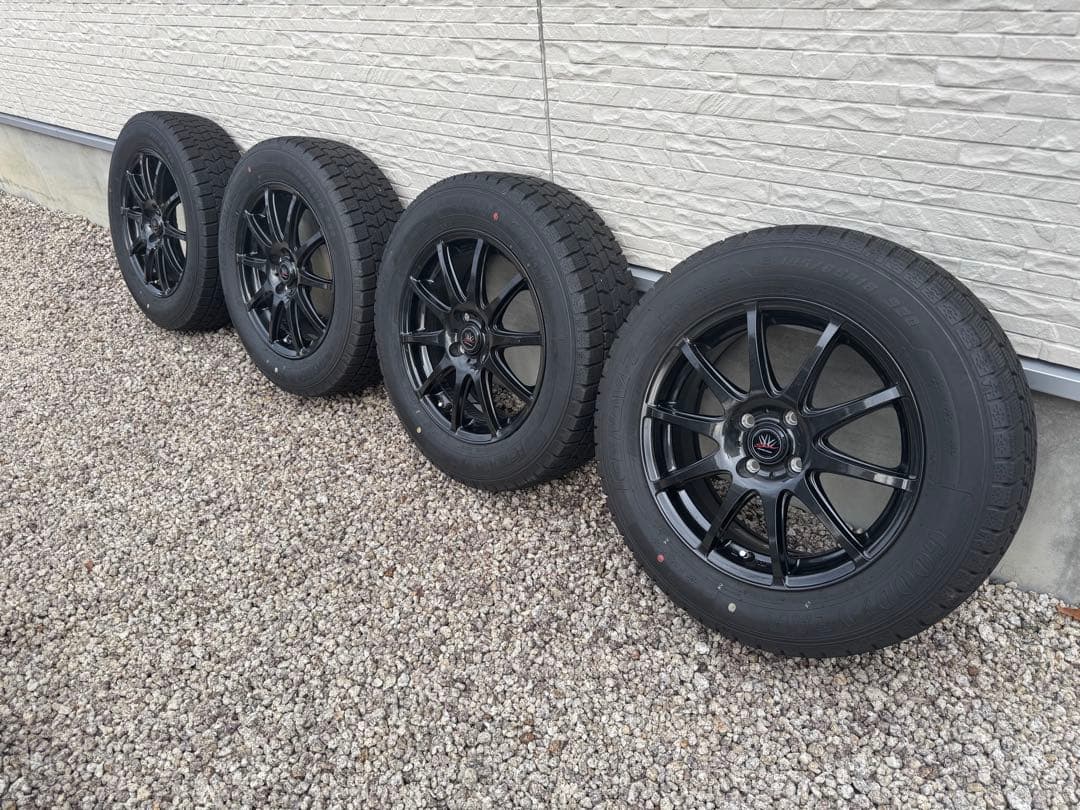 ライズ　195-65-16アルミホイール付きスタッドレスタイヤ4本セット