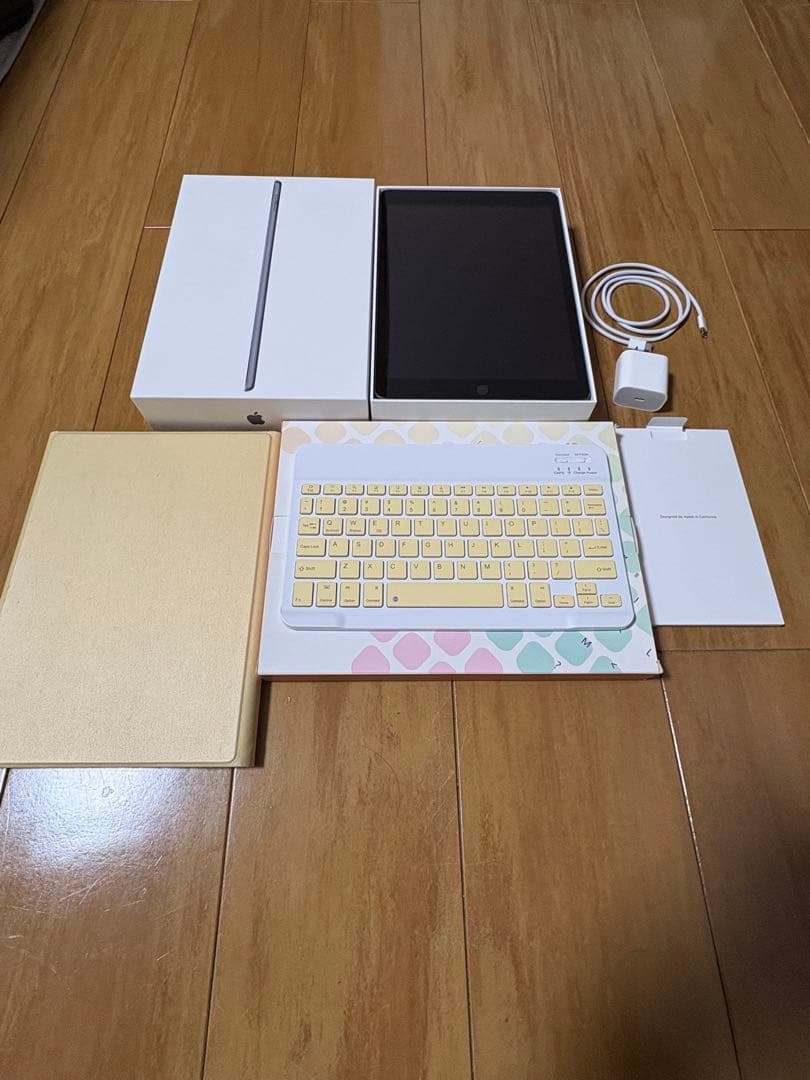 iPad 第9世代本体＋キーボード＋カバーセット