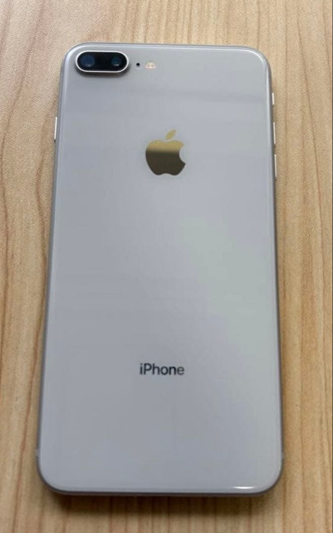 Apple iPhone 8 Plus シルバー　95% 本体 SiMフリー