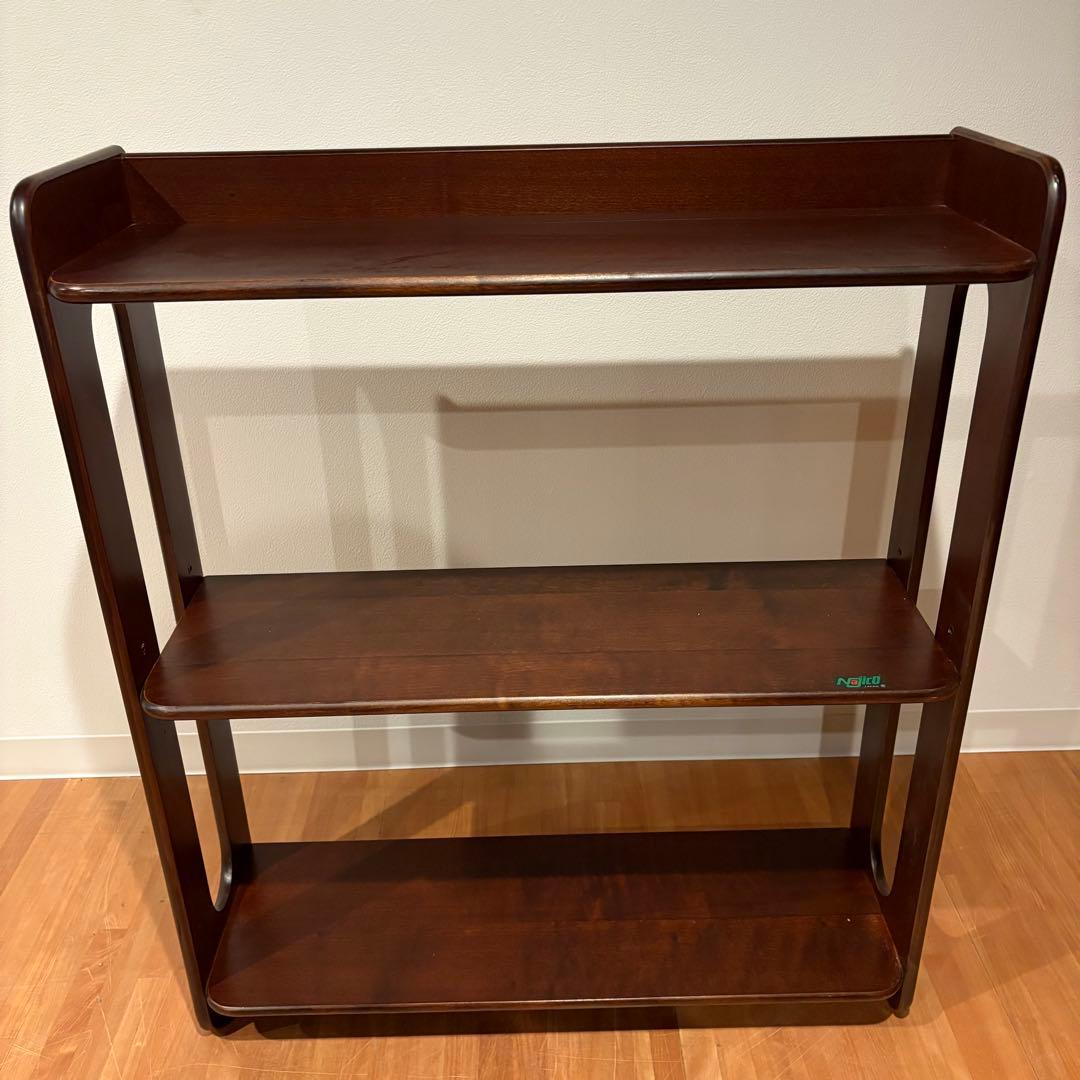 ナジコ　本棚