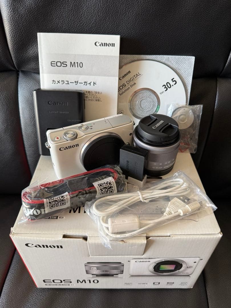 【美品】Canon EOS M10 ミラーレスカメラ 本体と付属品