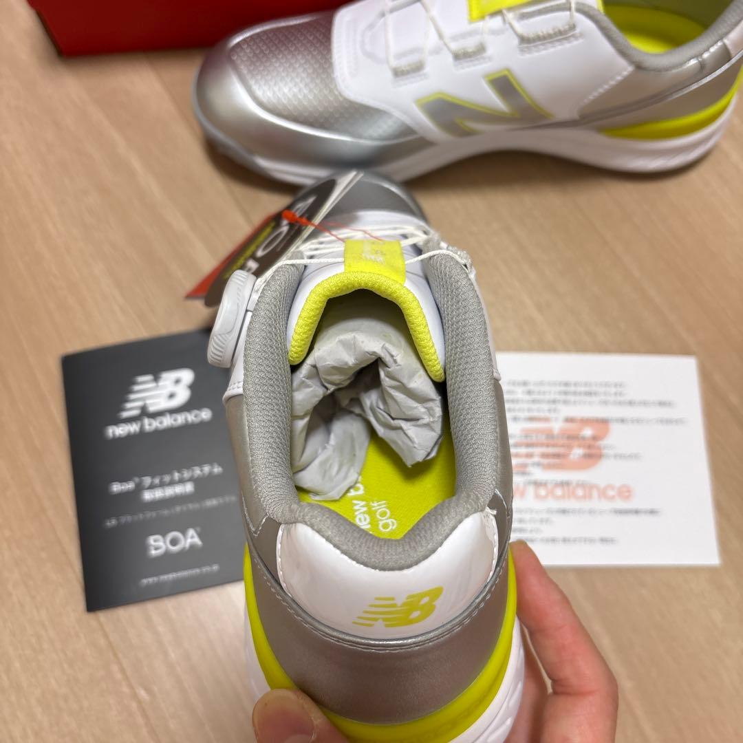 レディース　ゴルフシューズ　ニューバランス