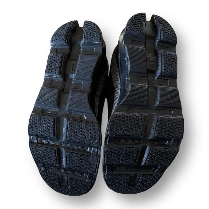 美品✨On Cloudmonster2 オン クラウドモンスター2 黒 27.5