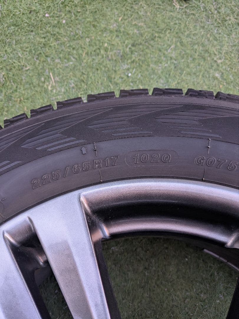 レクサス NX スタッドレス＆ホイール17インチ4本（純正空気圧センサー付）