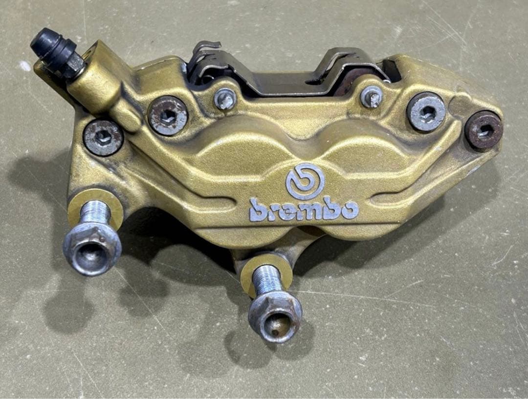 人気ブランド　NC31 ブレンボキャリパー