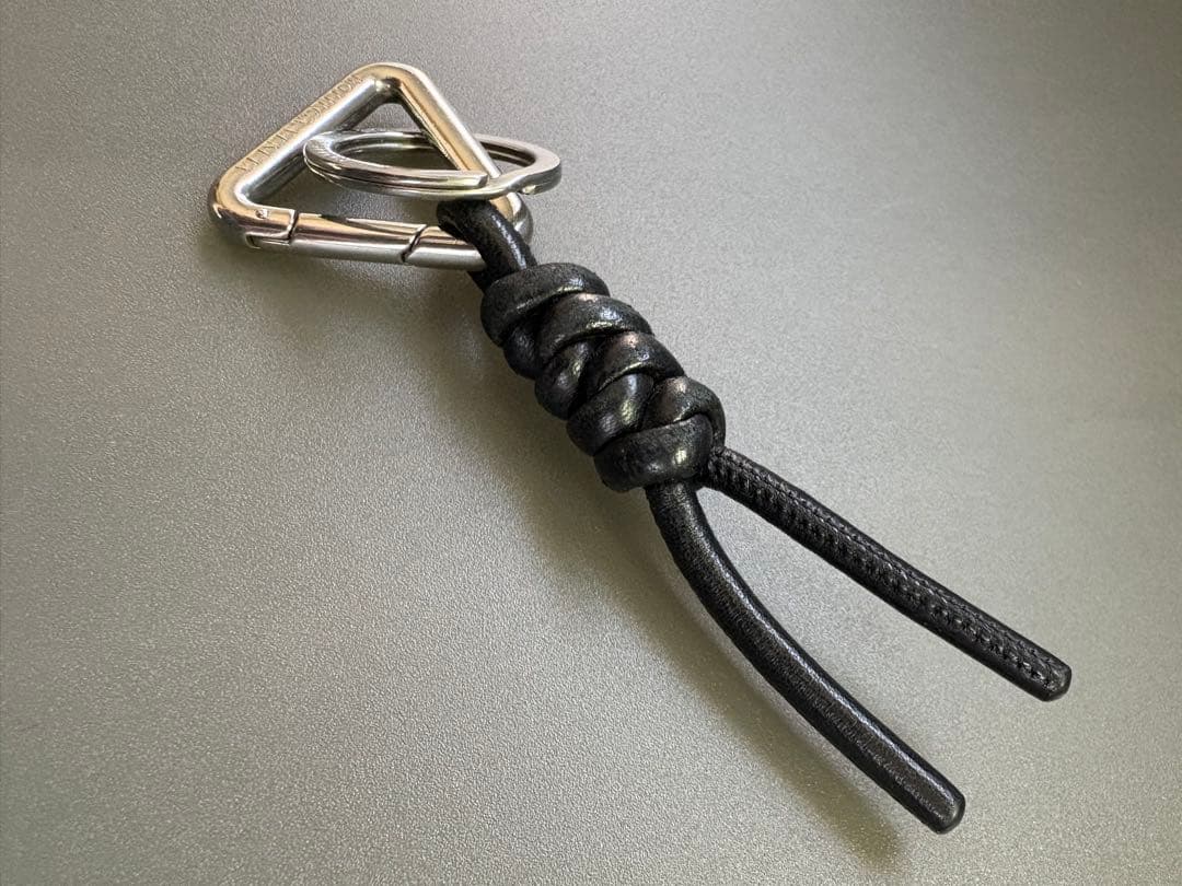 Bottega Veneta トライアングル キーリング