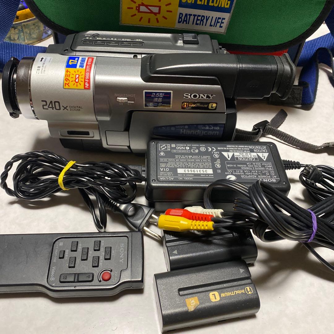 SONY VideoHi8Handycam CCD-TRV86 ①
