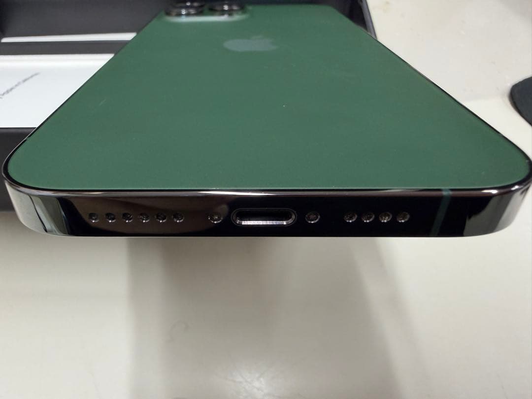 Apple iPhone 13 Pro Max 256GB アルパイングリーン