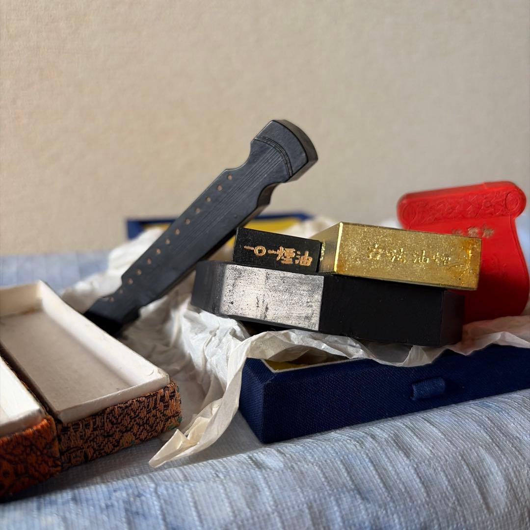 墨　唐墨　朱墨　中国　書画　習字　硯　China