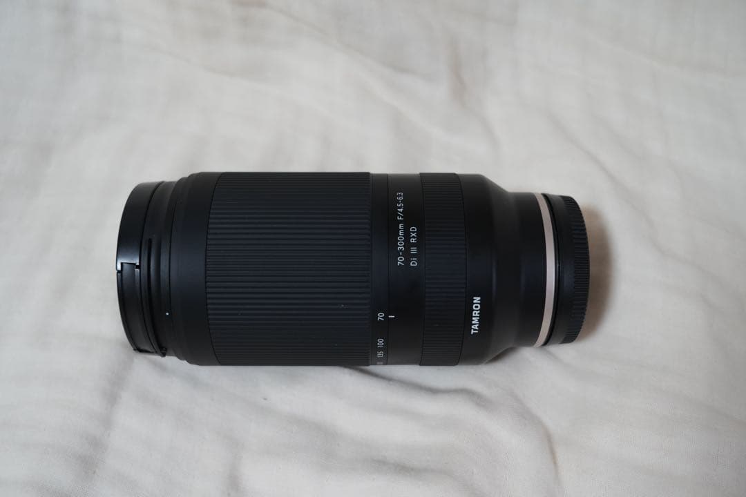 TAMRON70-300mm F4.5-6.3 Di III E 77 マウント