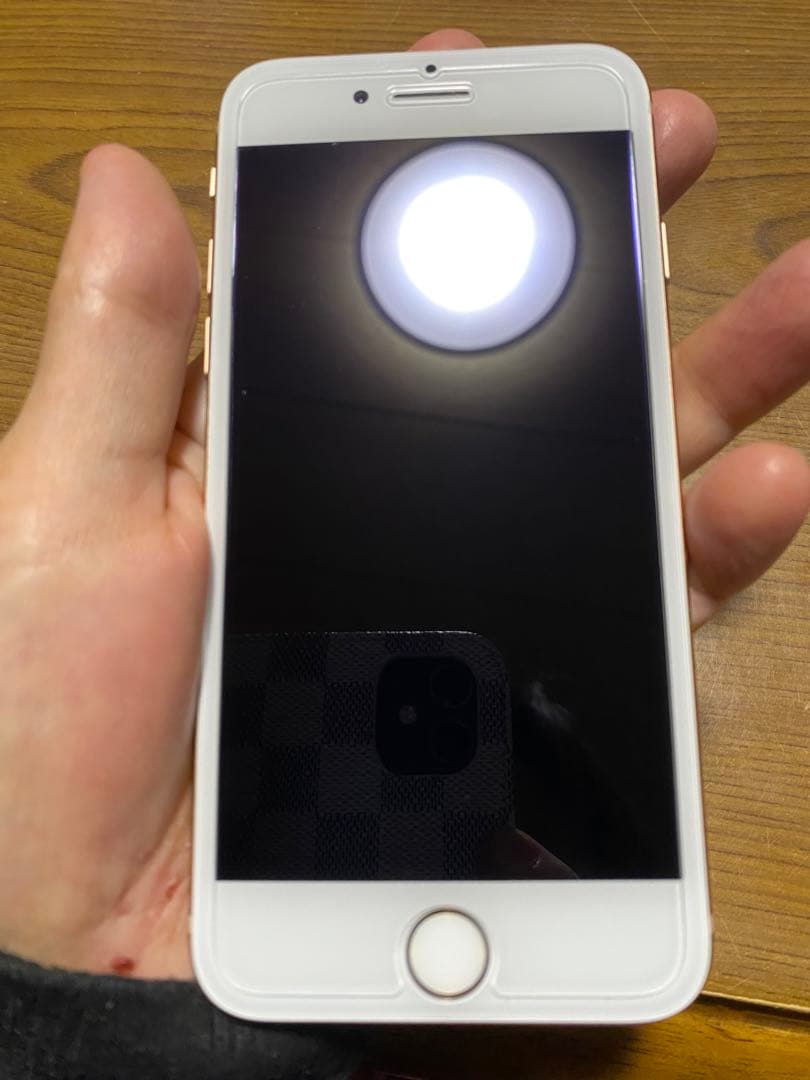 お*り様 Apple iPhone 8 64GB ゴールド　バッテリー交換済10