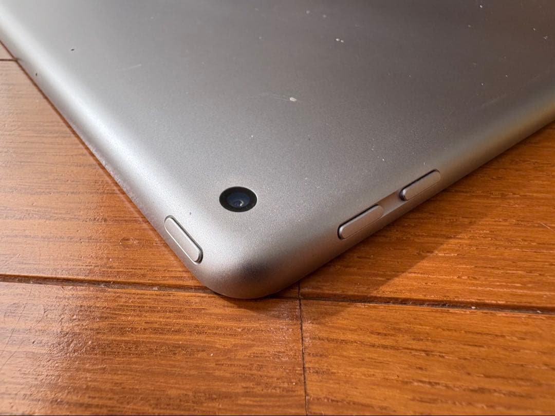 iPad 本体 128GB 第6世代