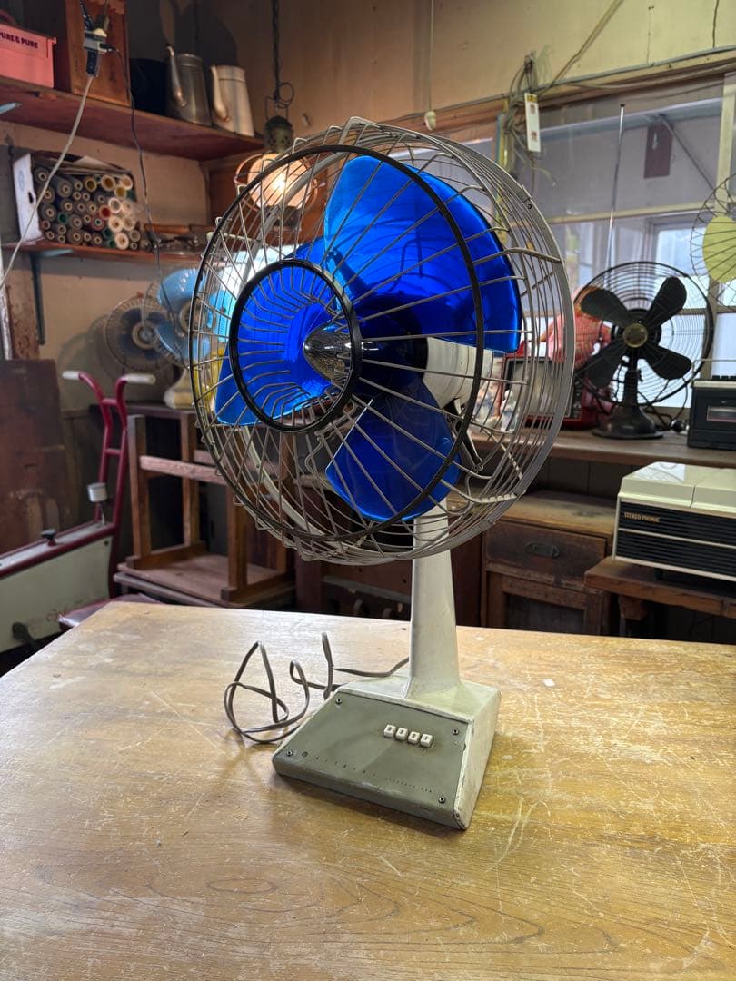 山田　レトロレトロ扇風機　スチール扇風機　日立扇風機　ビンテージ扇風機