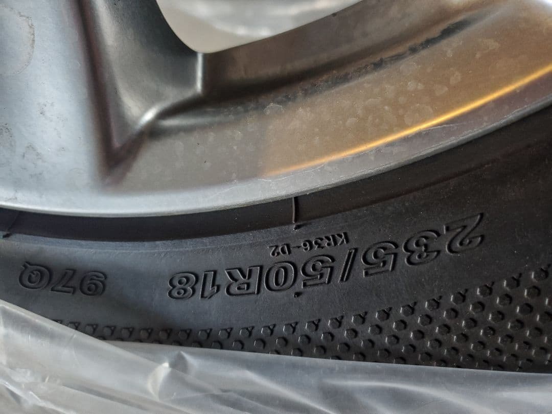 日産Y51フーガ/18インチ アルミホイール タイヤセット