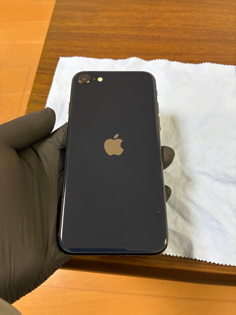 iPhone SE (第3世代) ブラック 本体　SIMロック解除