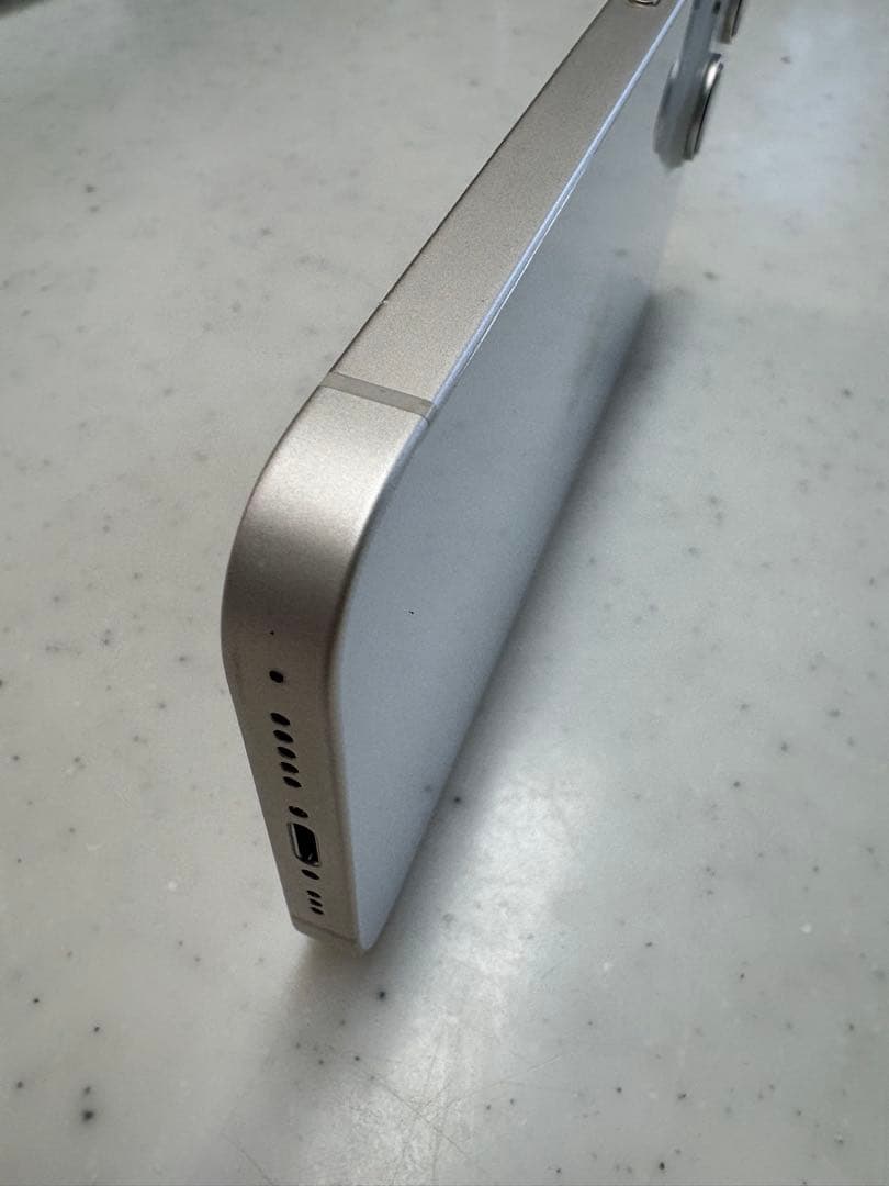 Apple iPhone 14 256GB 本体 スターライト箱なし　美品