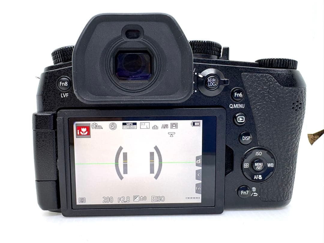 Panasonic デジカメ　ルミックス　DC-FZ1000M2