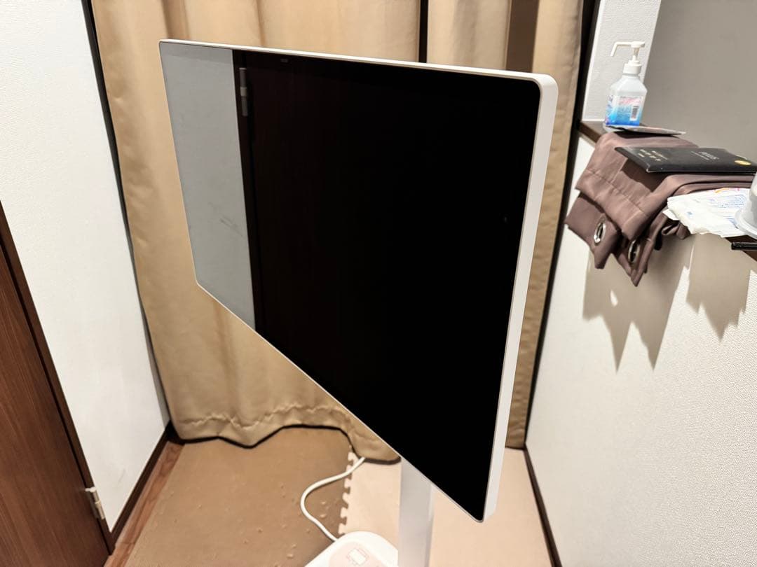 LG Smart Monitor Swing 32U889SA-W 本体のみ①
